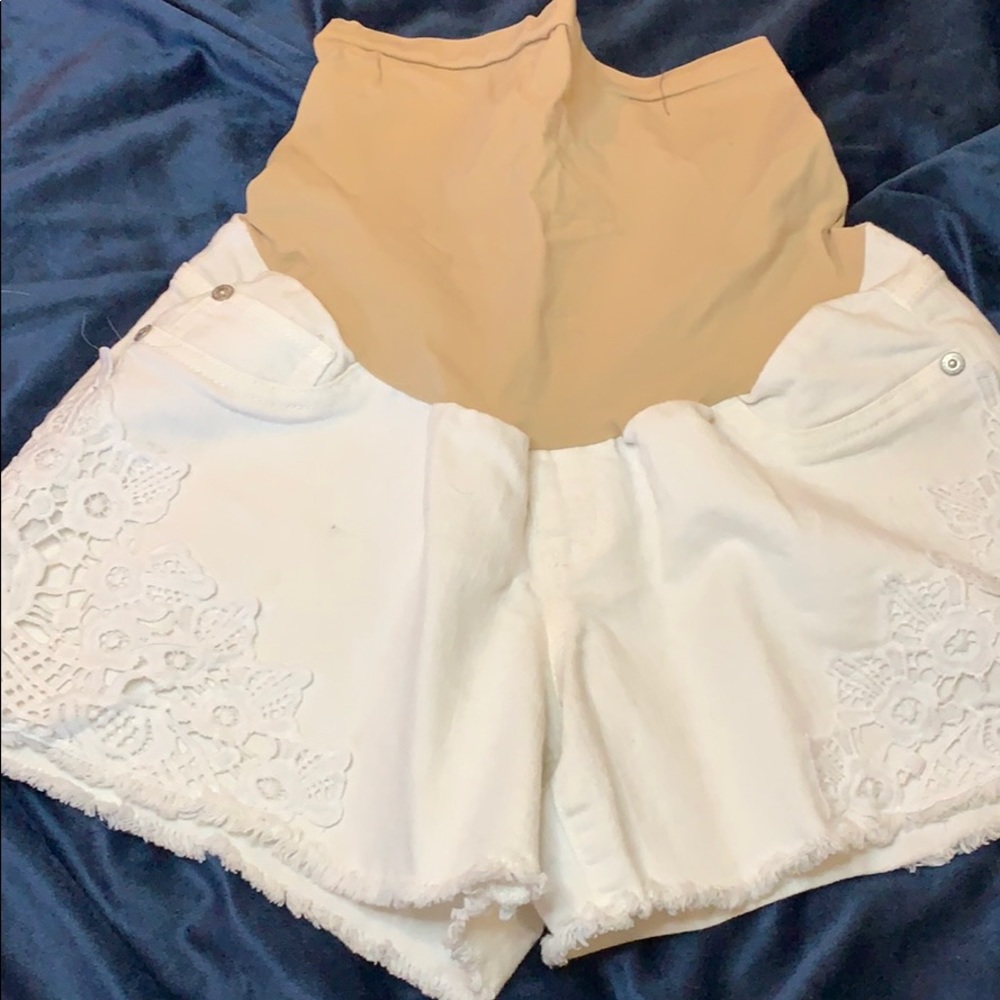 Maternity shorts